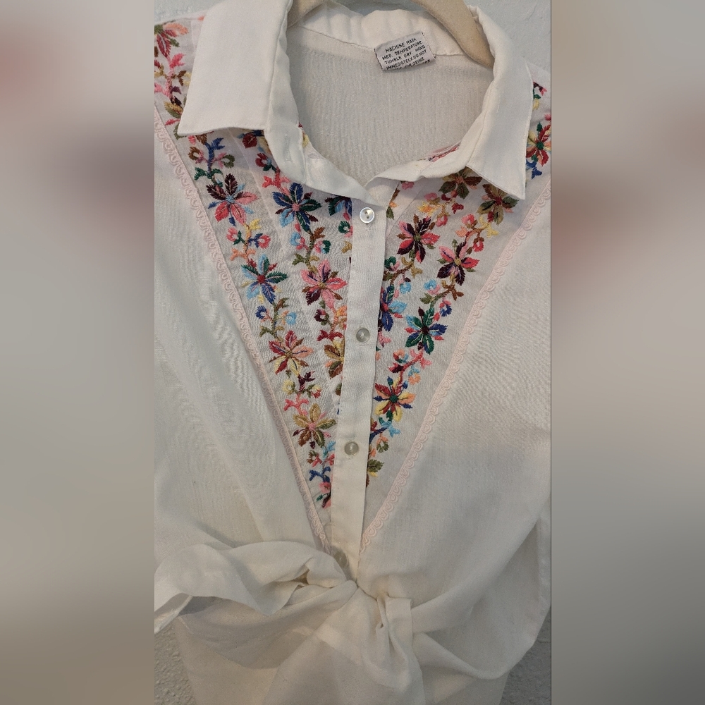 70s Embroidered Hungarian Style Blouse - image 5